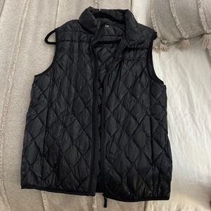 Uniqlo lightweight vest